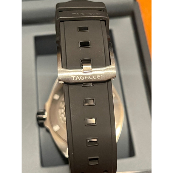 TAG Heuer Formula One. WAZ1110-BRS3902 - Picture 5 of 9